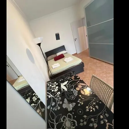 A Due Passi Dalla Iulm Apartamento *